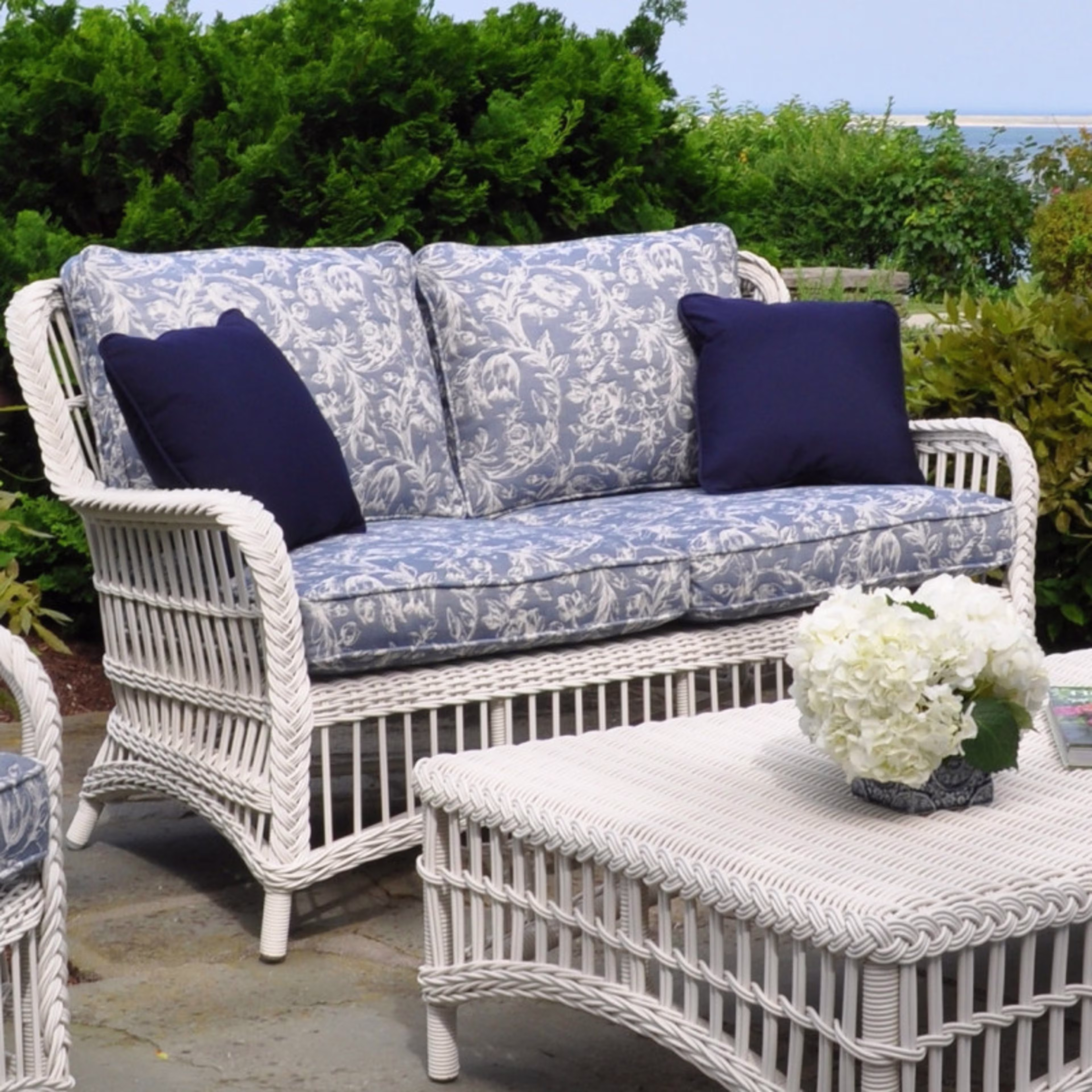 Kingsley Bate Chatham Woven Settee
