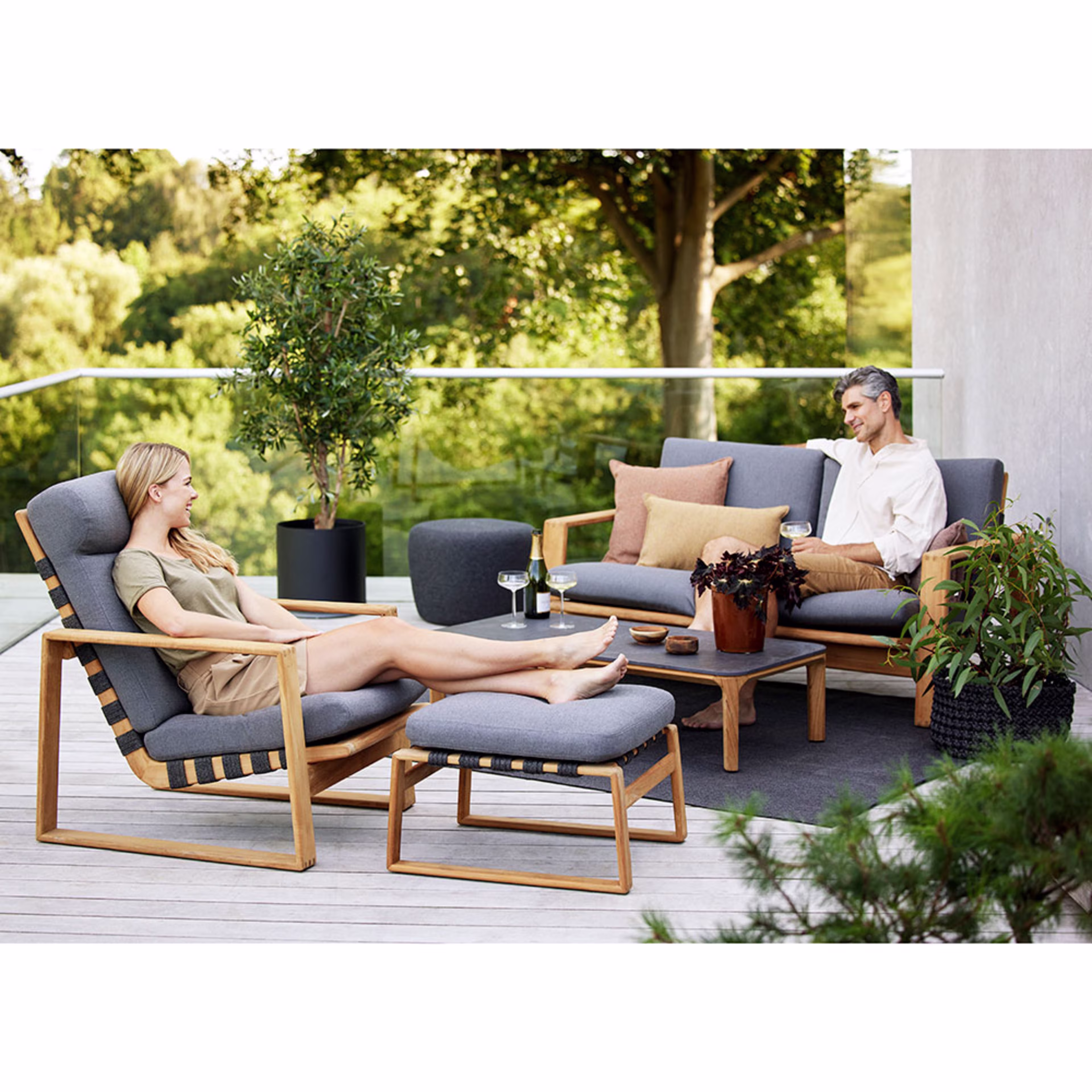 Cane-line Aspect/Endless 4-Piece Conversational Outdoor Lounging Set