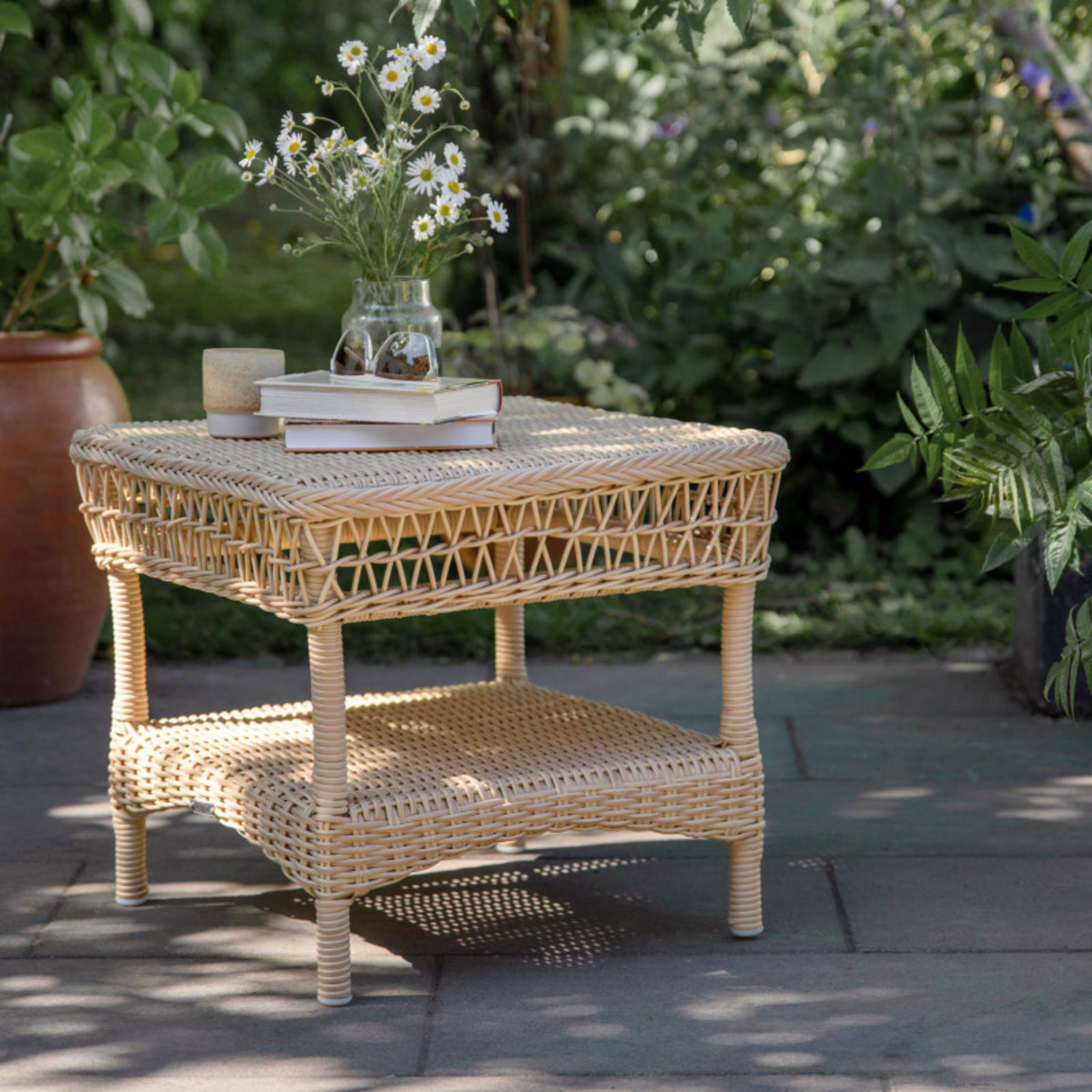 Sika Design Georgia Garden Susy 22" Woven Square Side Table