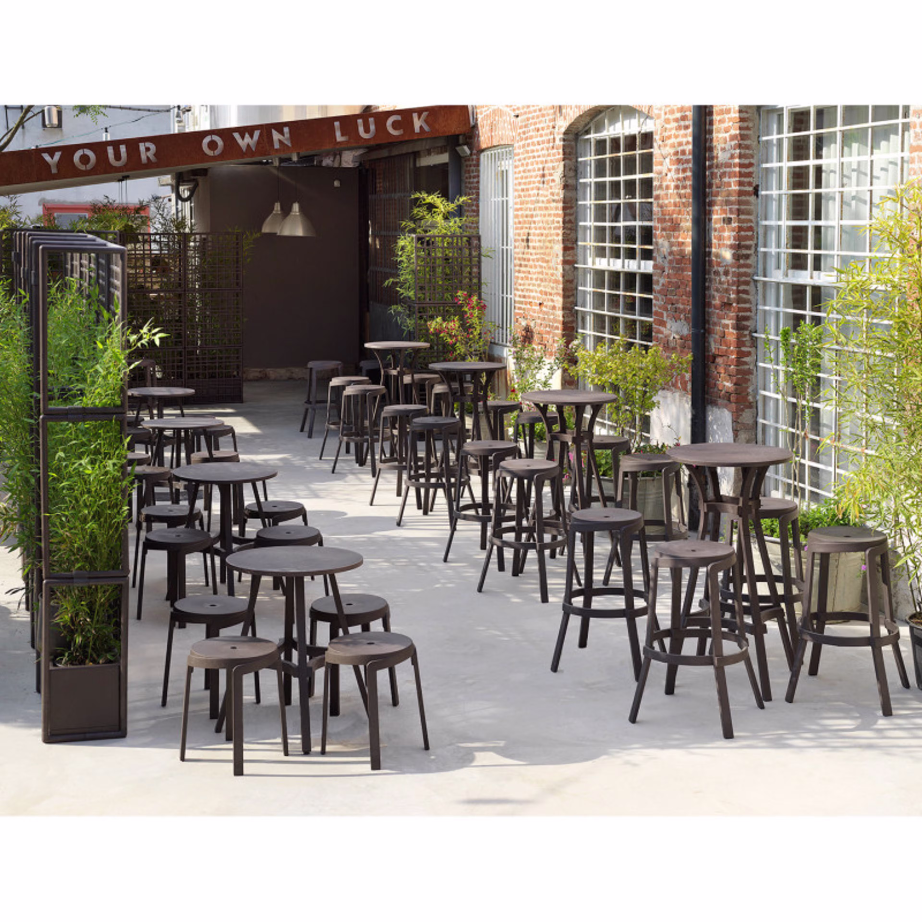 Nardi Stack Maxi Resin Bar Stool