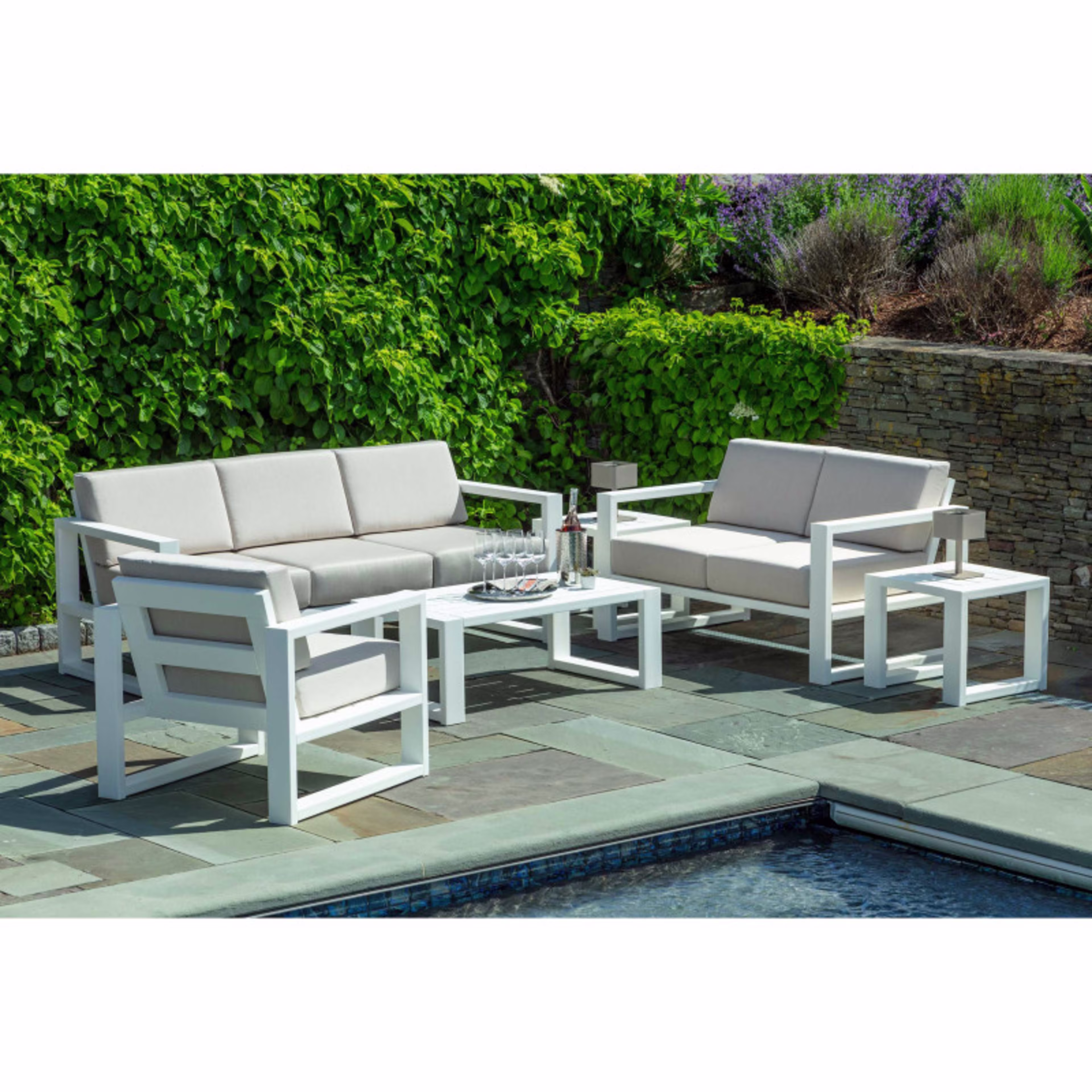 Seaside Casual MIA Recycled Polymer Loveseat