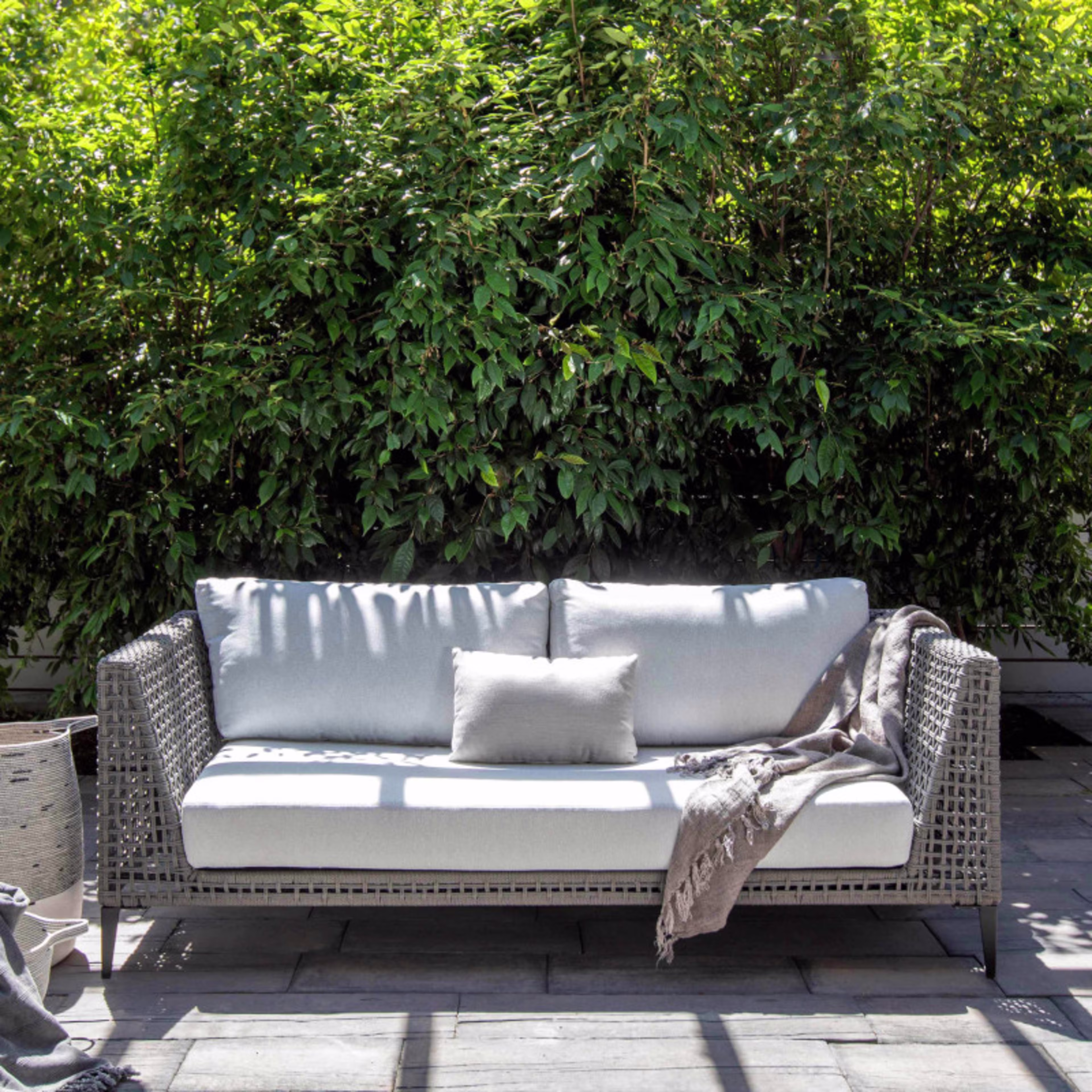 Ratana Genval Aluminum 2.5 Seater Sofa