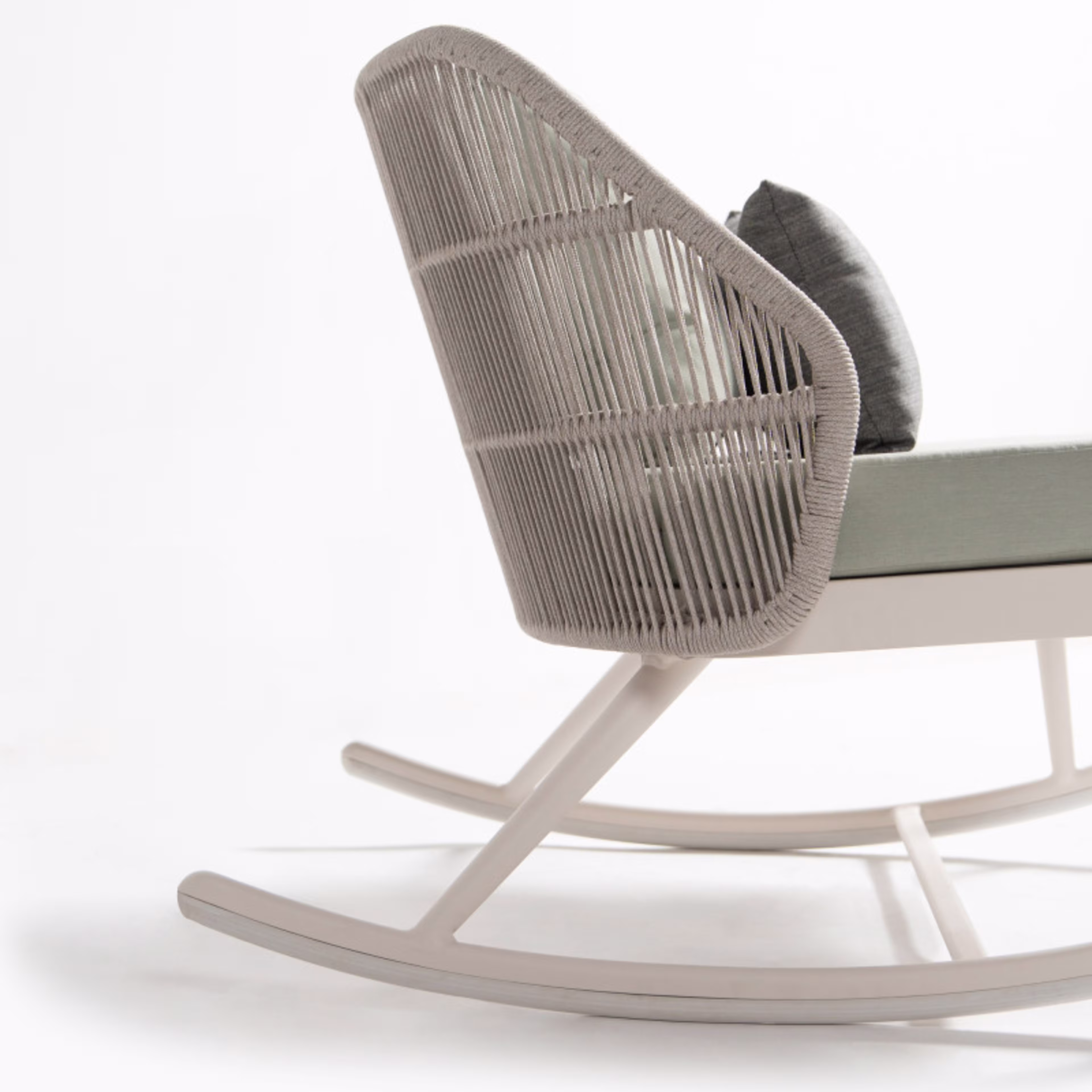Ratana Las Colinas Rope Rocker Chair