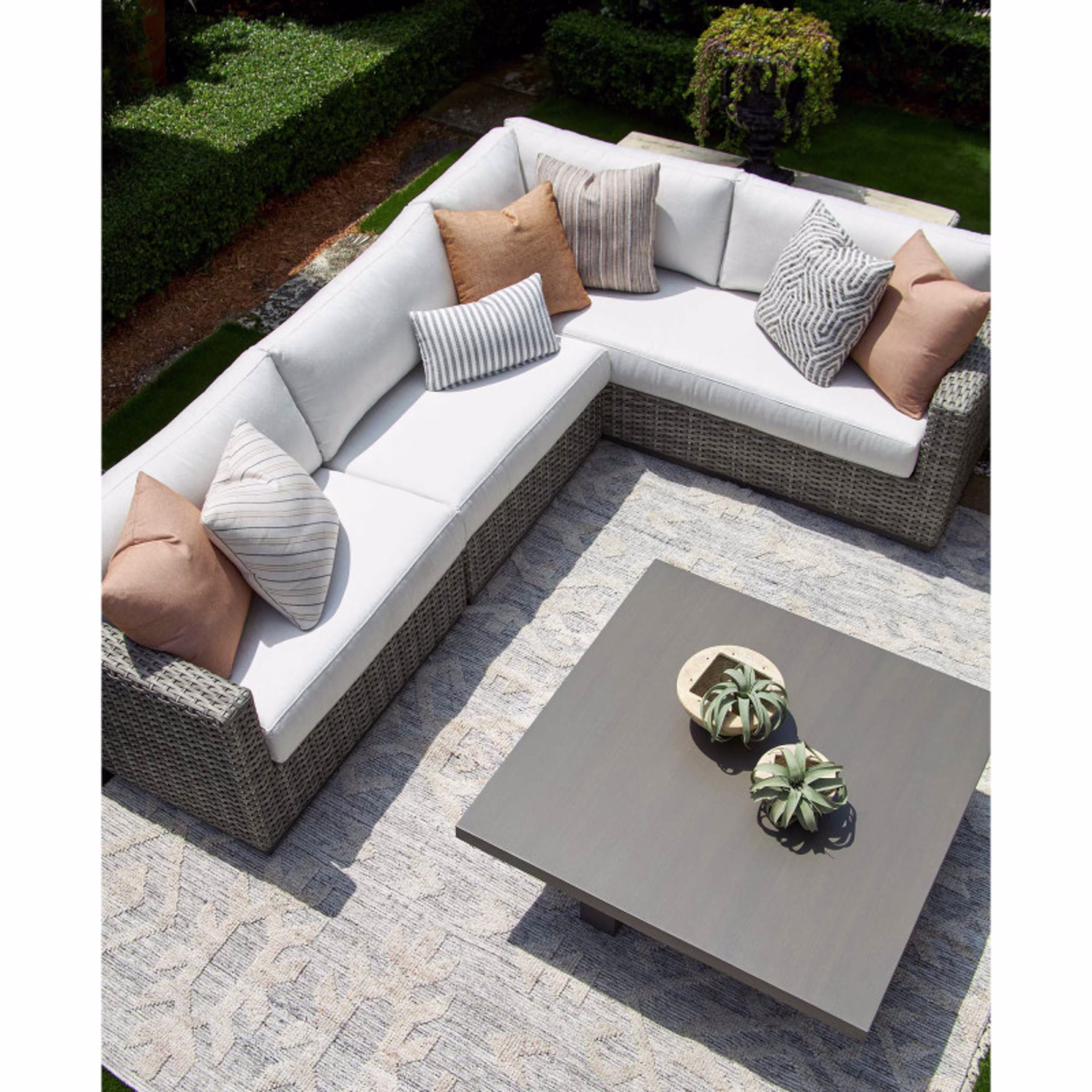 Lane Venture Hyannis 42" Resysta Square Cocktail Table