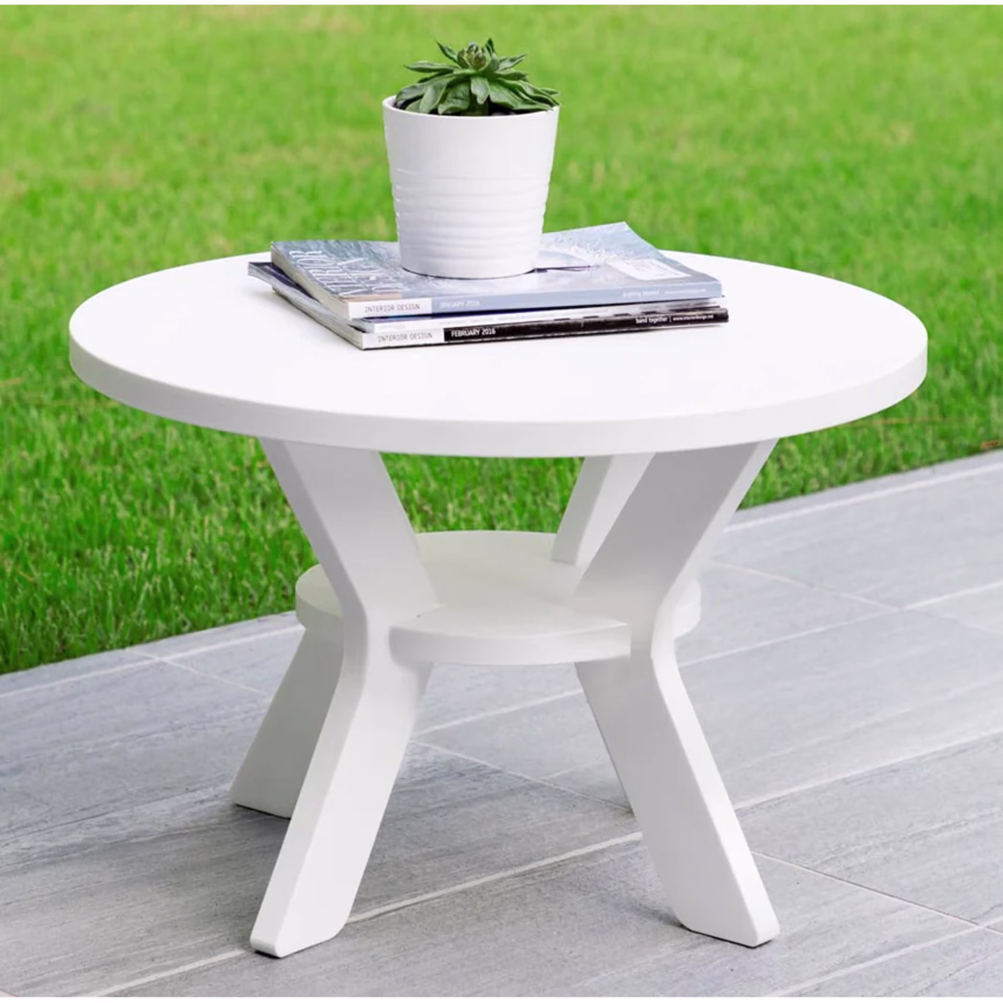 Ledge Mainstay 21" Resin Round Side Table