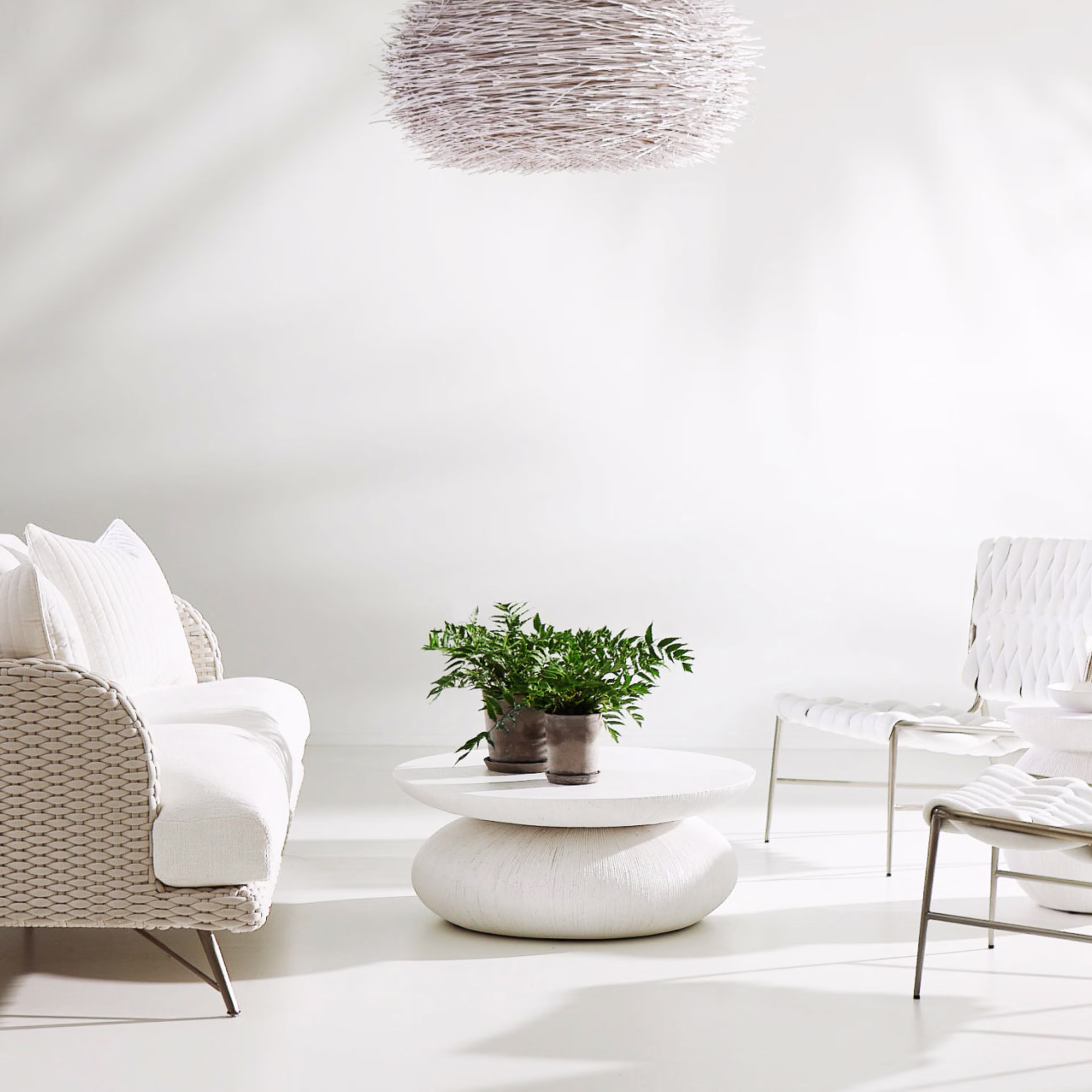 Bernhardt Exteriors Corsica 32" Stonecast Round Cocktail Table
