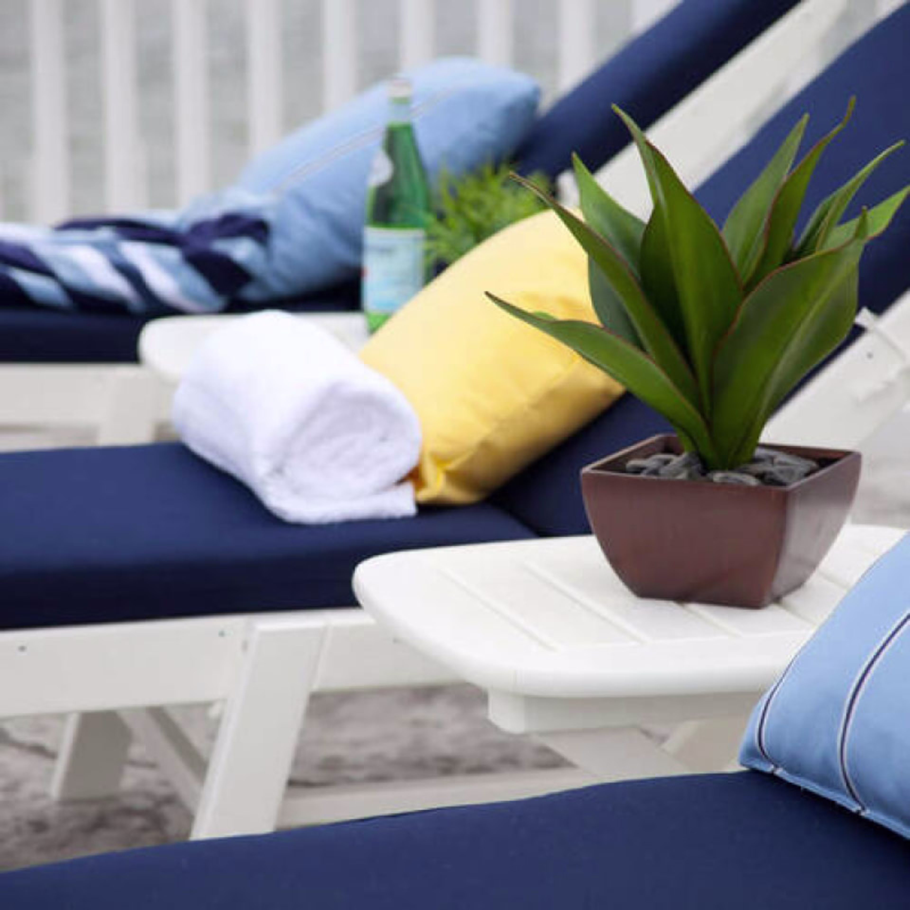 Polywood Nautical Stacking Chaise Lounge with Wheels