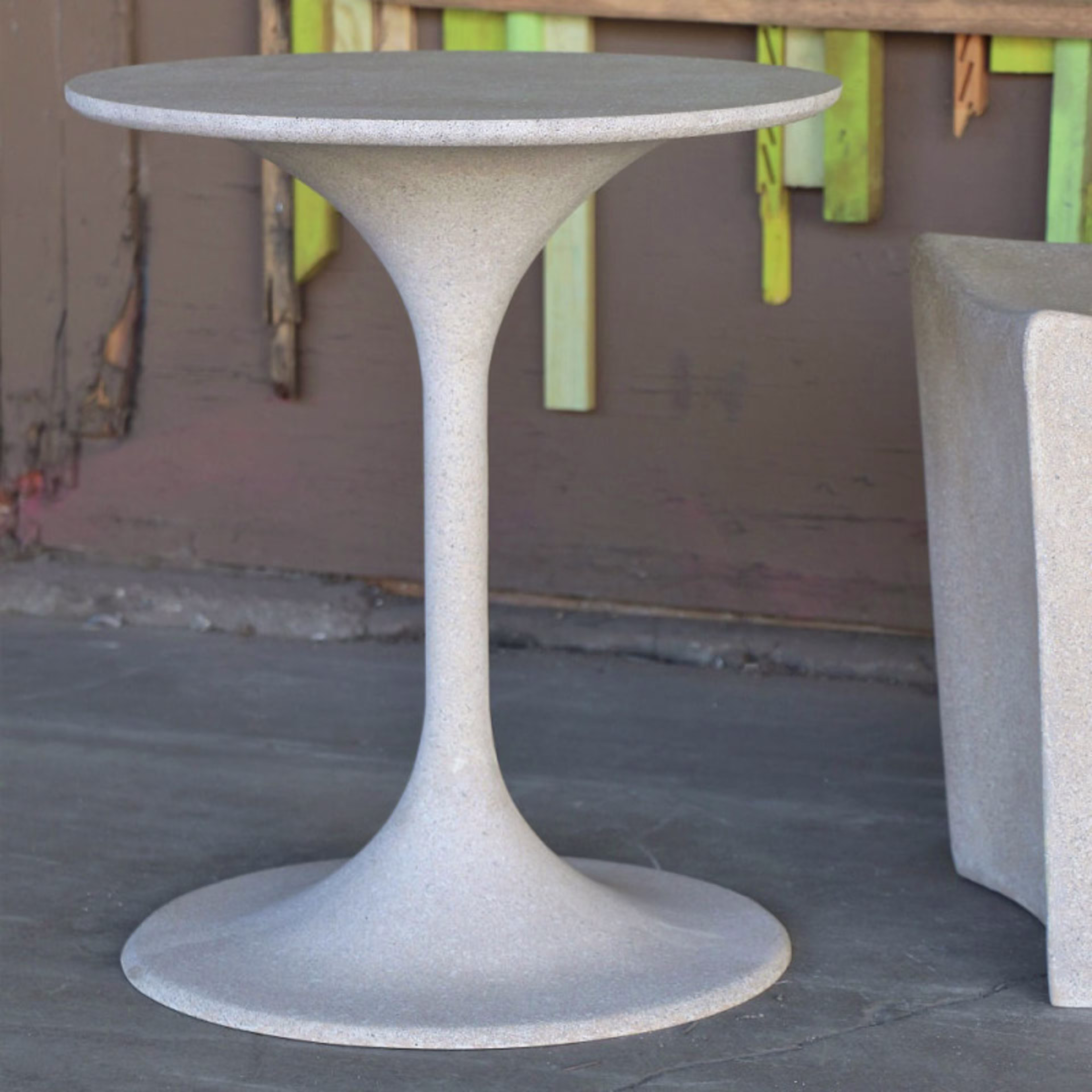 Zachary A. Design Spindle 21" Round Side Table