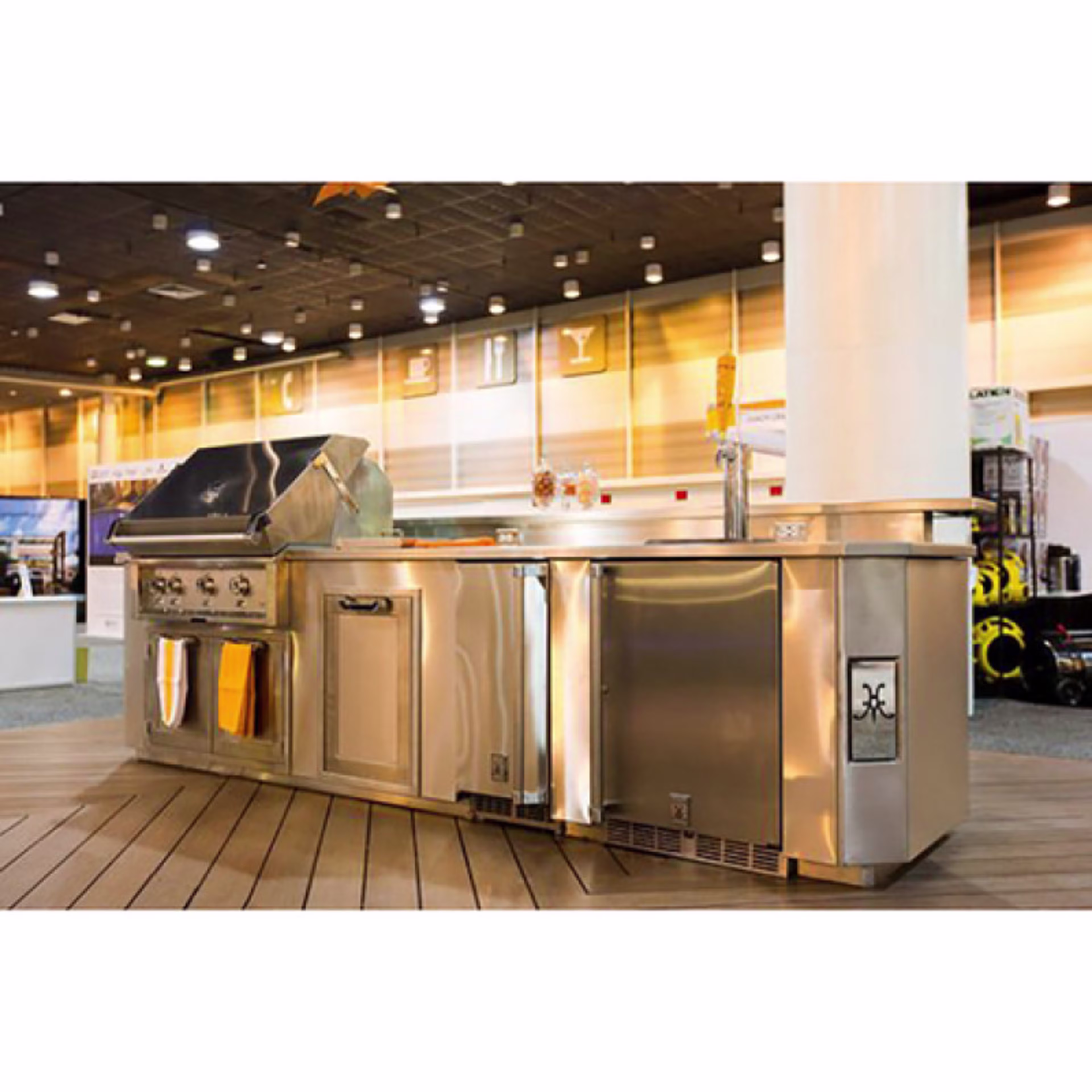 Hestan 15" Outdoor Ice Machine