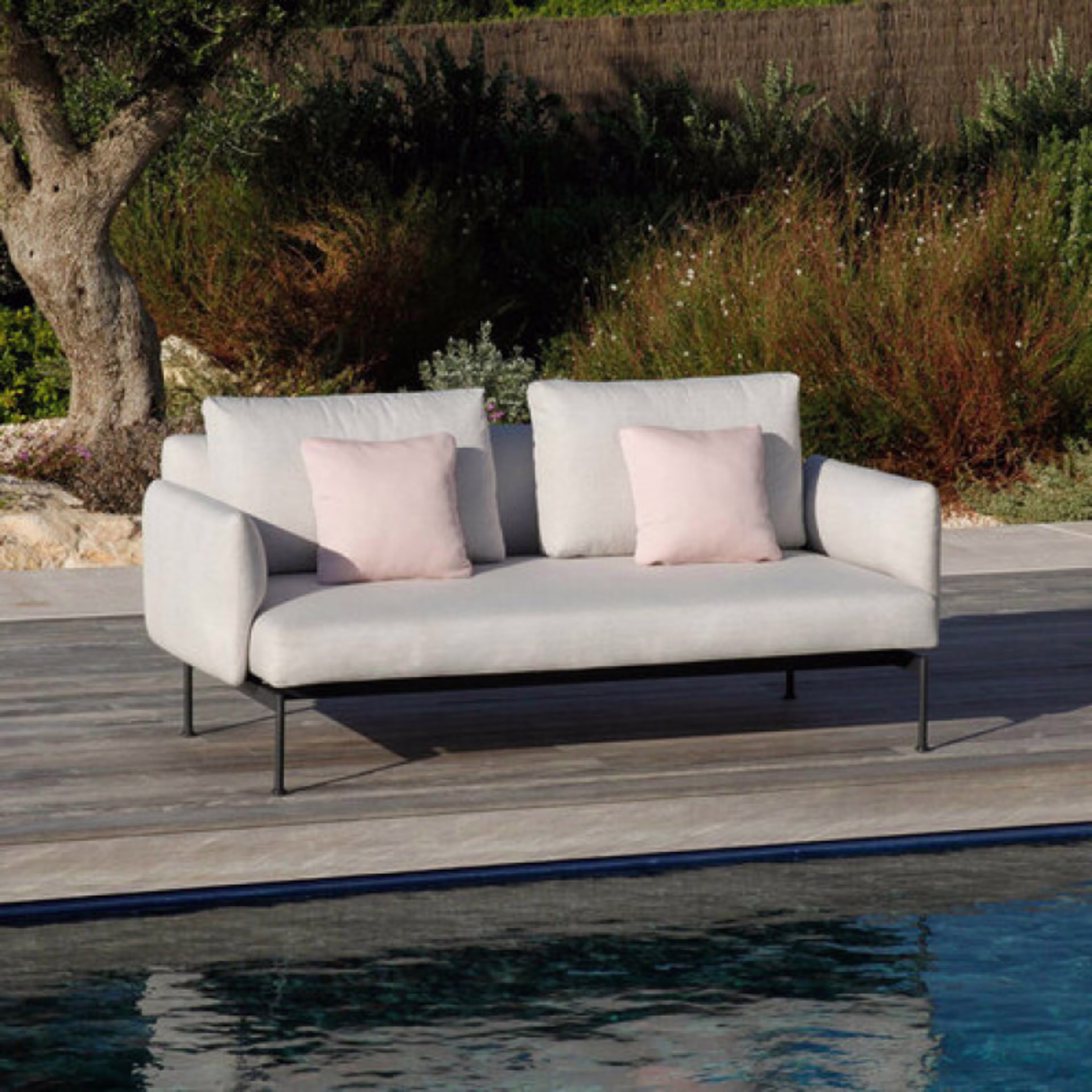 Barlow Tyrie Layout Upholstered 2-Seater Settee