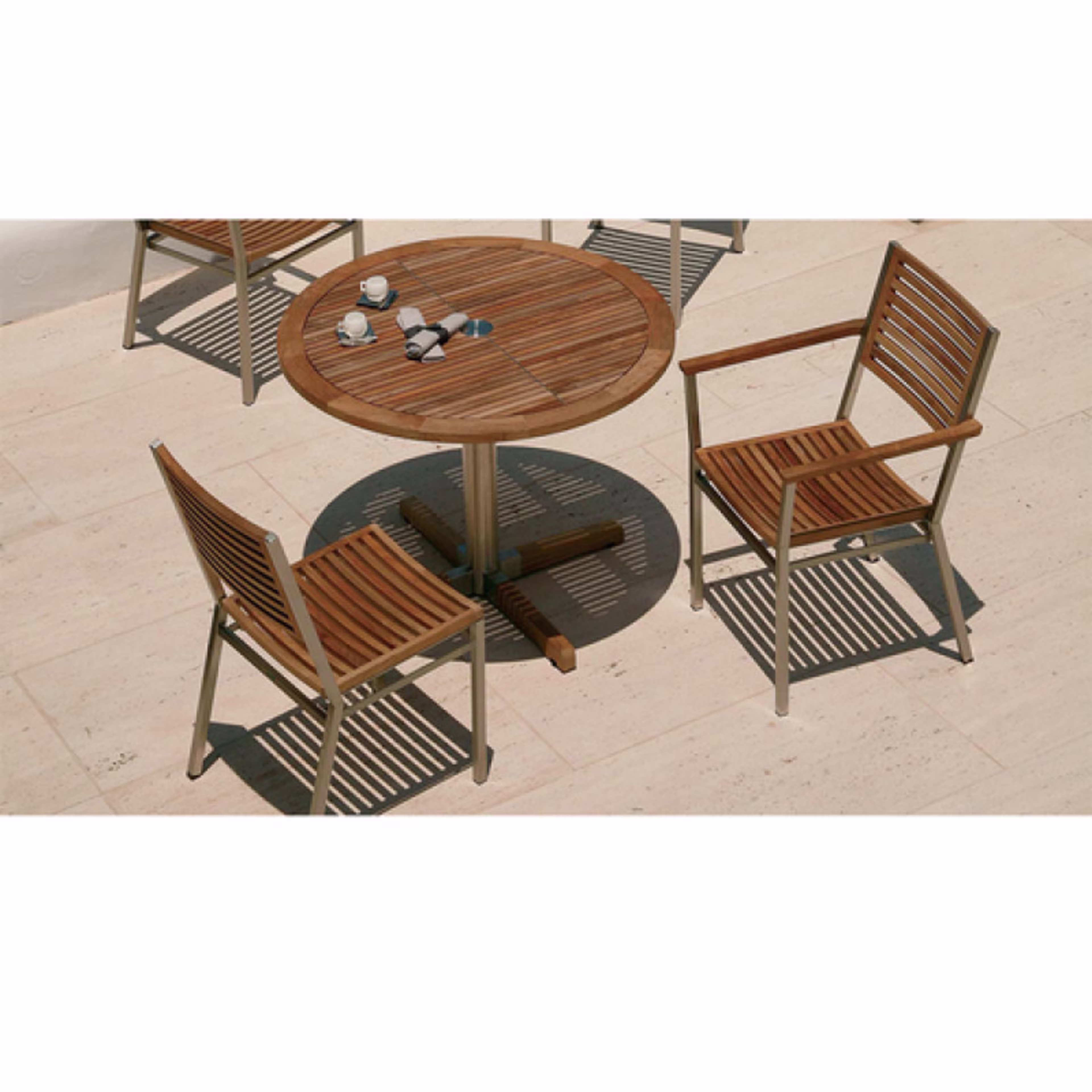 Barlow Tyrie Equinox 5-Piece Round Patio Dining Set