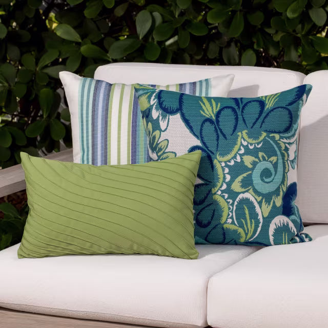 Elaine Smith 20" x 20" Wave Sunbrella Outdoor Pillow