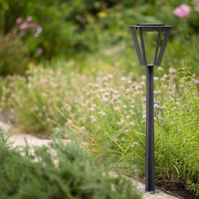 Les Jardins Metro 35" Solar LED Park Light
