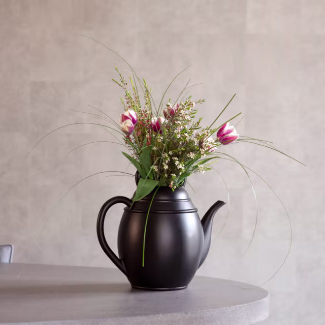 Capi Xala Chai 10-Liter Watering Can - Black
