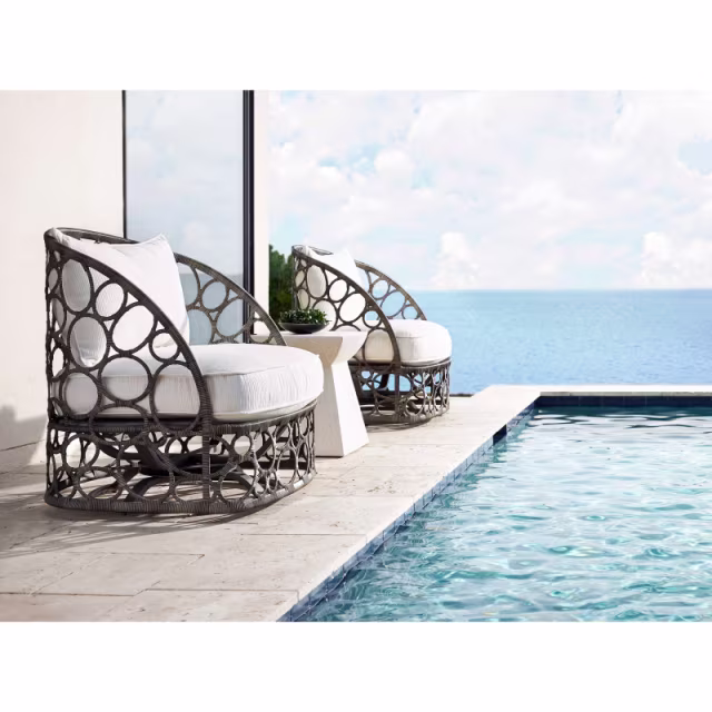 Bernhardt Exteriors Casitas 16" Stonecast Accent Table
