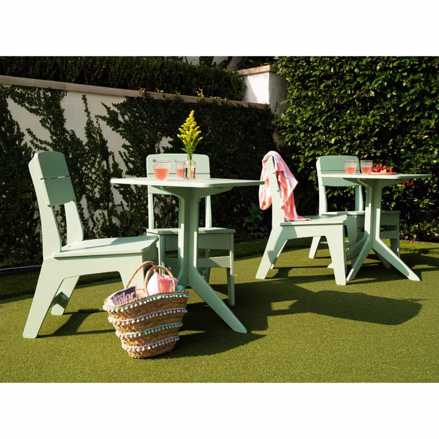 Ledge Mainstay 30" Resin Square Bistro Table