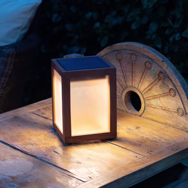 Les Jardins Tradition Teak Table Light
