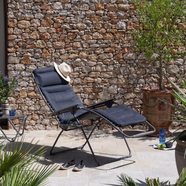 Lafuma Mobilier Futura XL BeComfort Zero Gravity Reclining Steel Armchair