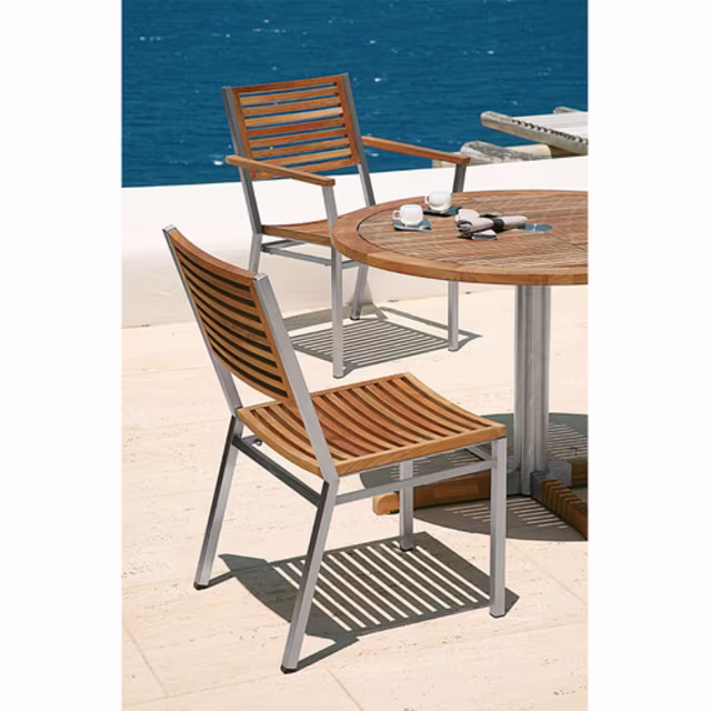 Barlow Tyrie Equinox 5-Piece Round Patio Dining Set