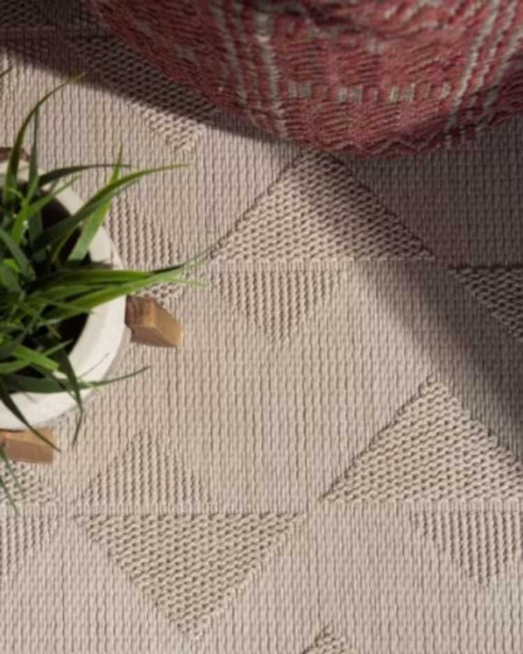 Shop geometric rugs figure image