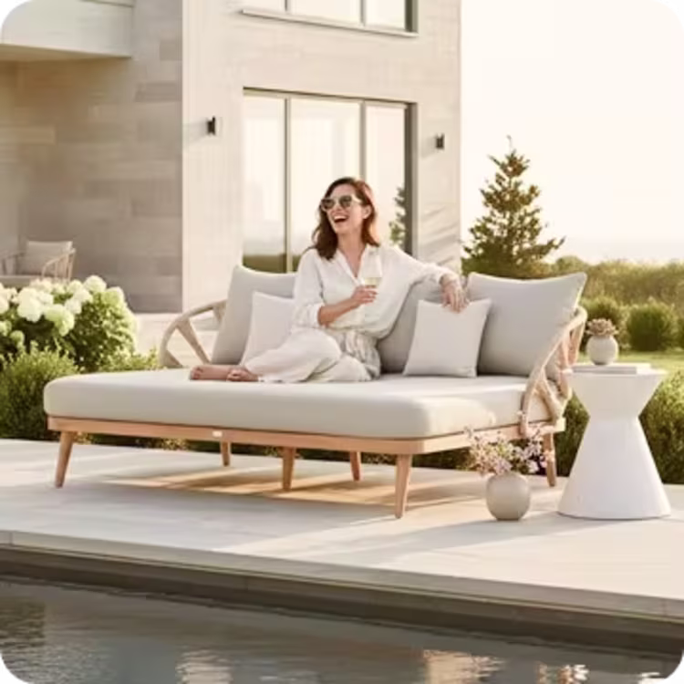 Shop Lounging figure image