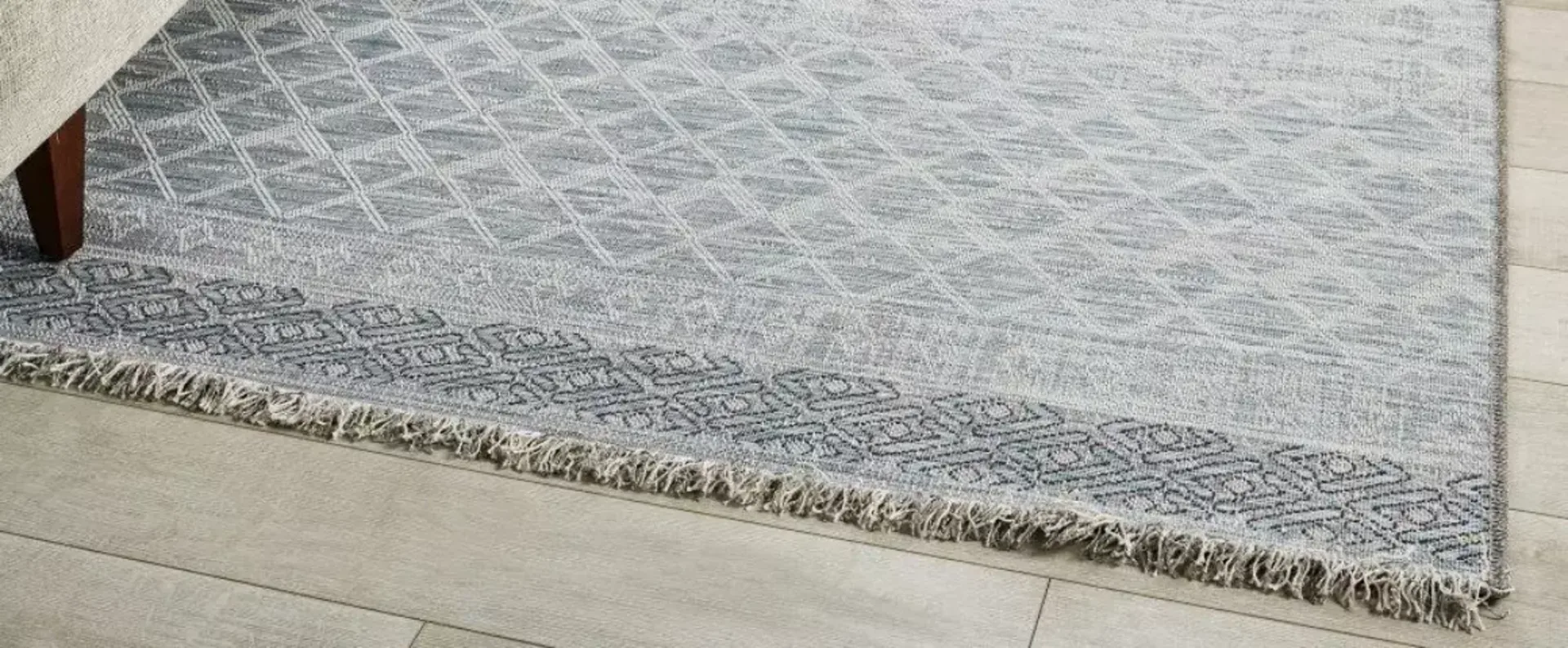 Your guide to pet-friendly rugs for indoor and outdoor spaces