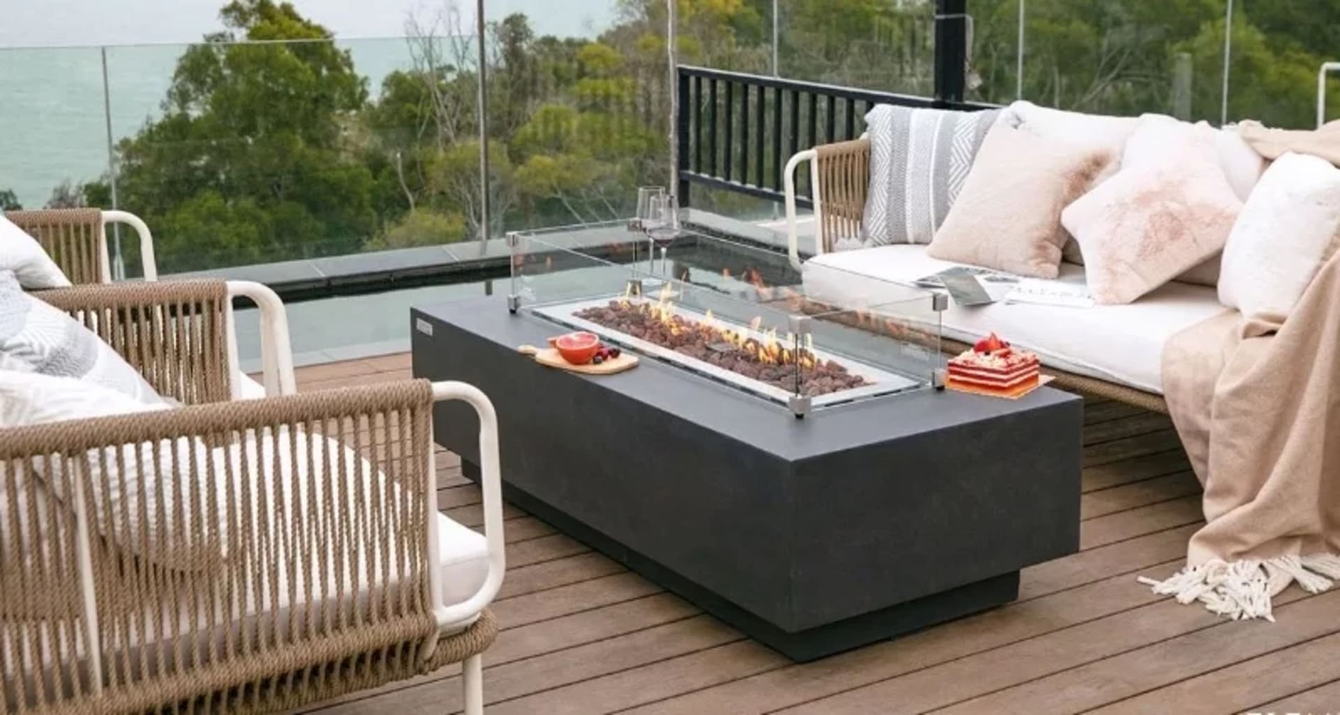 Fire pits & tables
