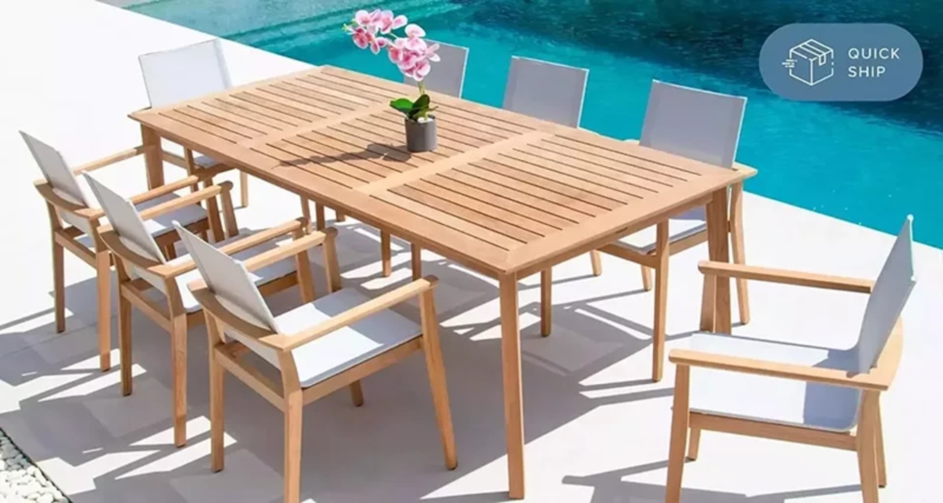 LUXURY OUTDOOR DINING