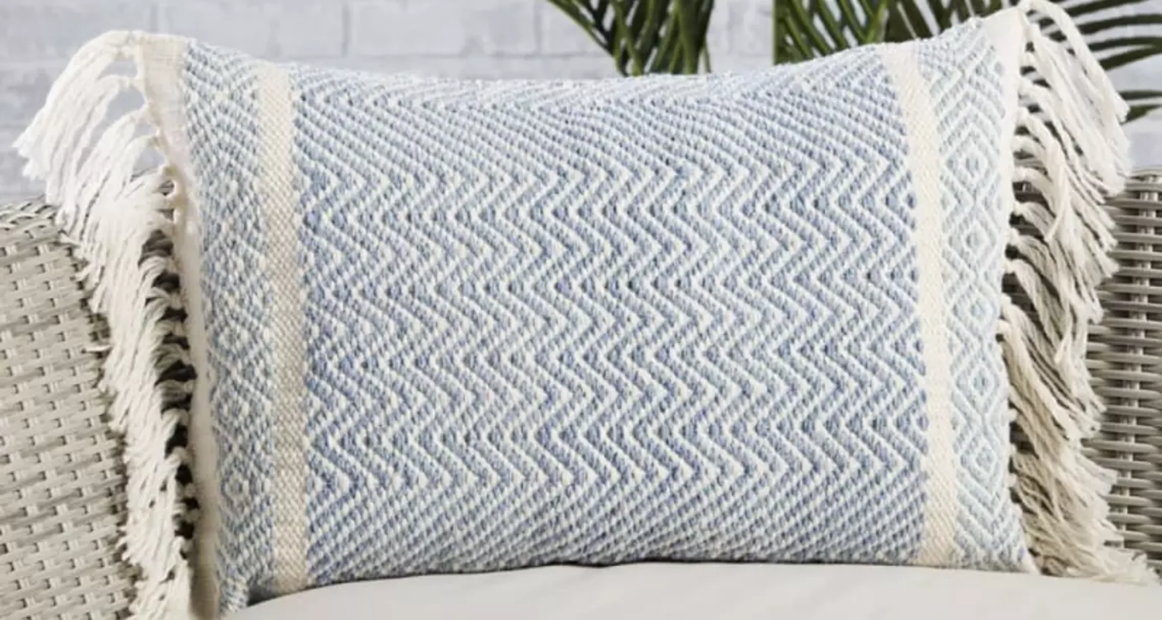 THROW PILLOWS