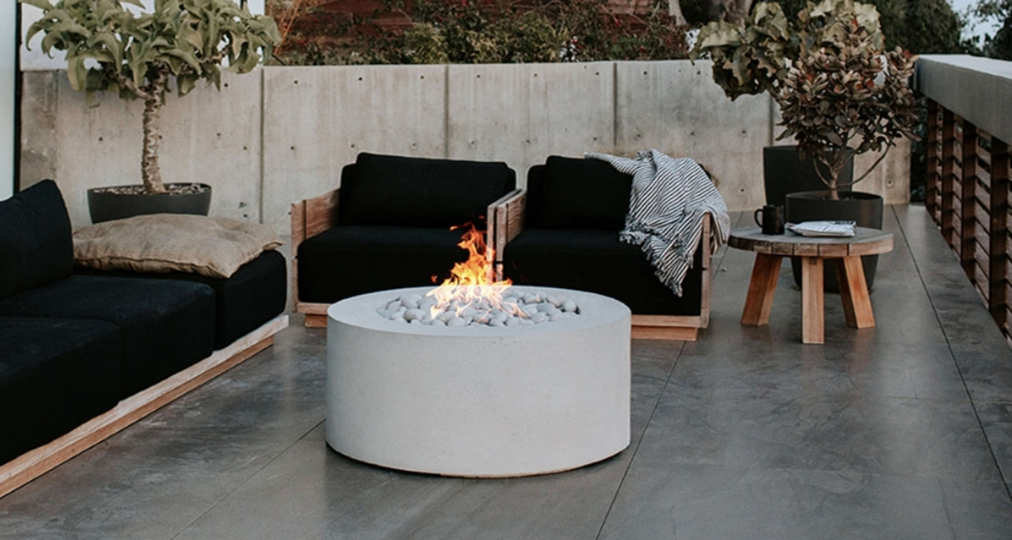 <p>Elevate your outdoor space with the modern styling and durability of a Dekko Concrete fire pit. These lightweight concrete gas-burning fire pits combine a sleek design with powerful heat output to create a stunning fire feature in your own backyard.</p>