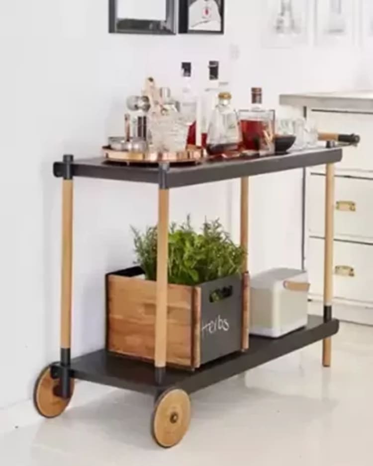 Storage & serving carts figure image