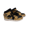 Jordan 1 Mid Sneakers