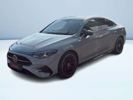 CLA 200 Automatic 4Matic Coupé AMG Line Premium