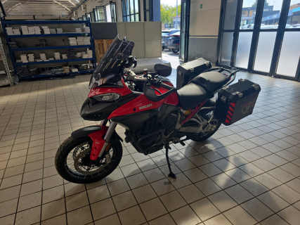 MULTISTRADA V4 1160 S TRAVEL&RADAR RED RAGGI
