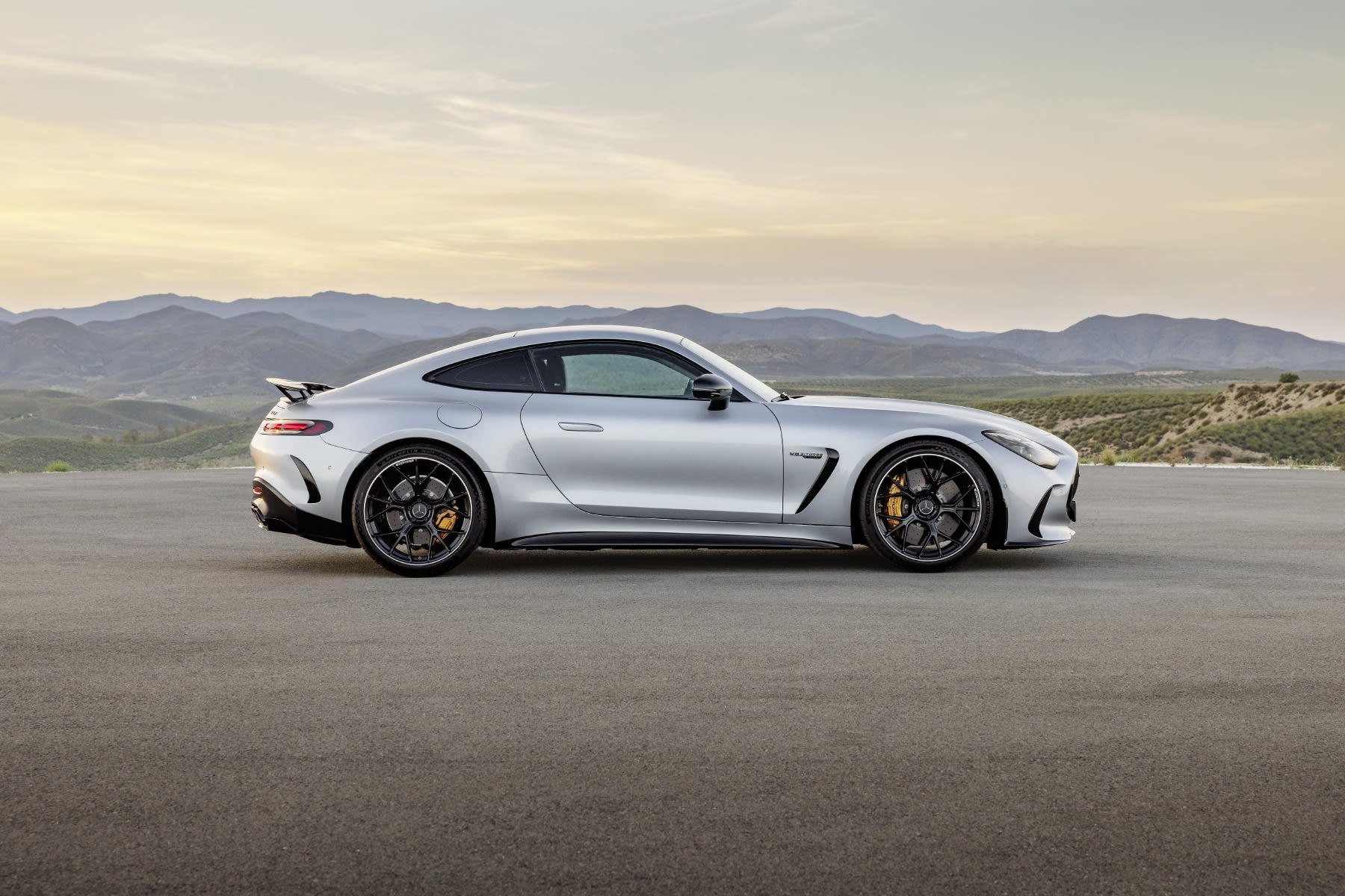 nuovamercedes-amg-gt-03 nuovamercedes-amg-gt-03