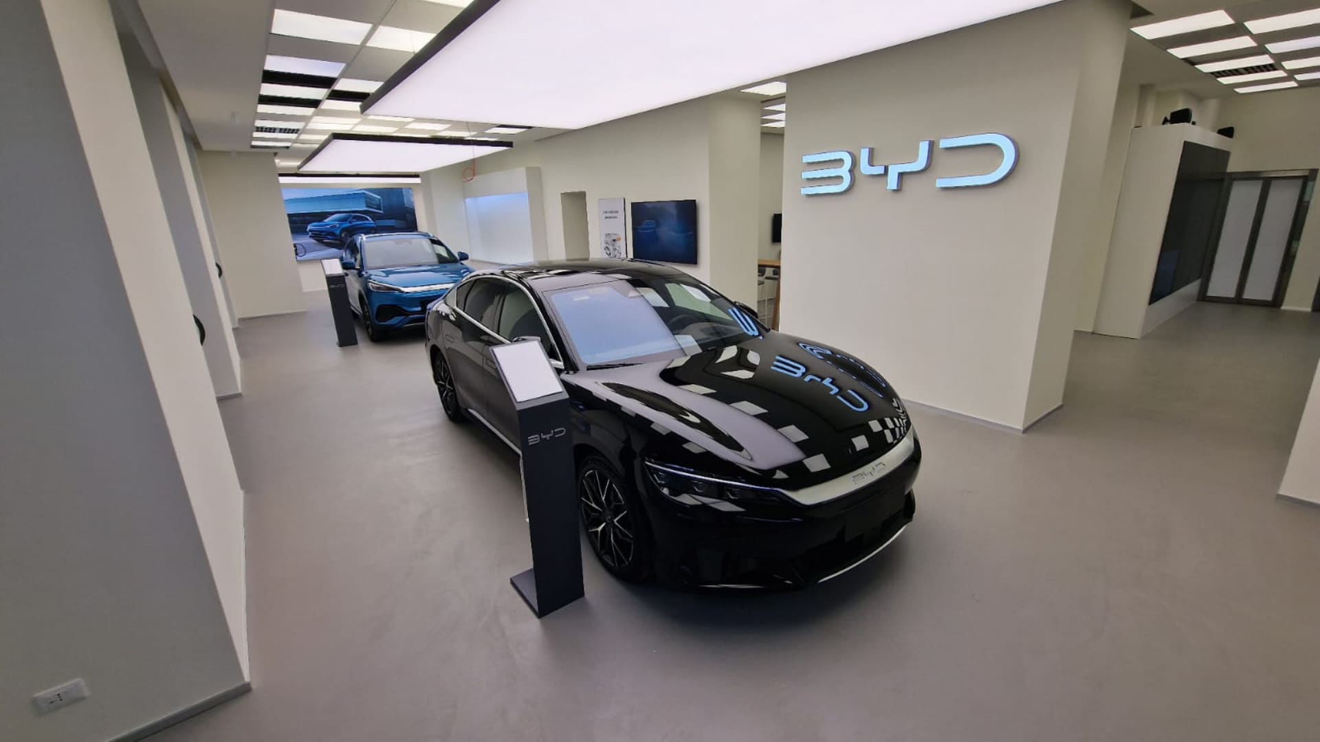 Filiale di Milano Duomo BYD Filiale di Milano Duomo BYD