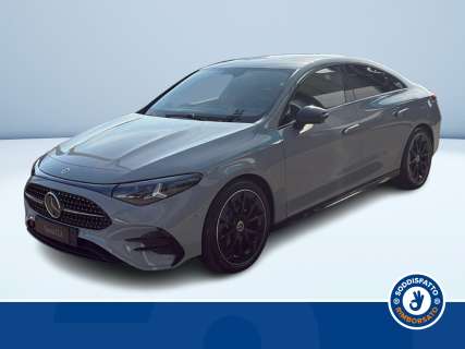 CLA 200 Automatic 4Matic Coupé AMG Line Premium