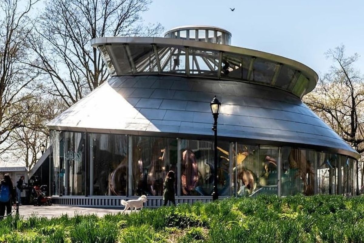 Picnic at the carousel