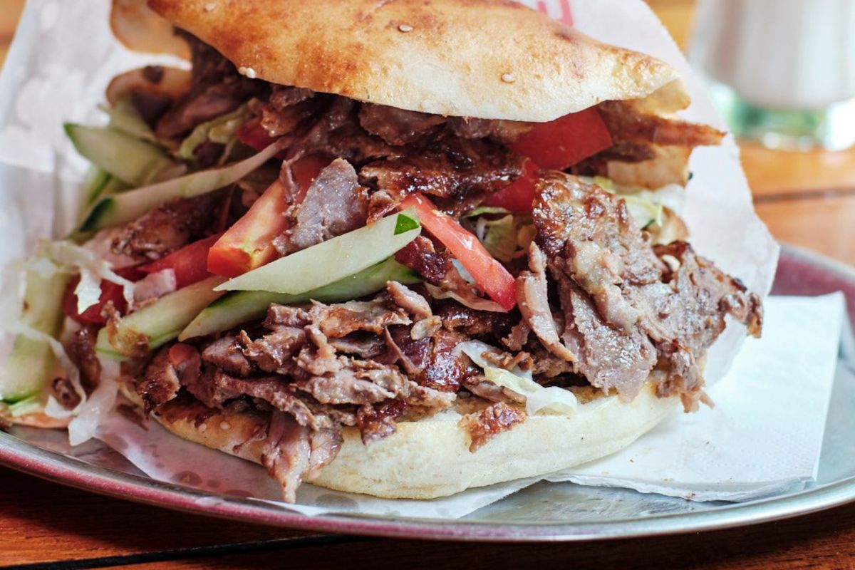 Traditional markets and contemporary dishes