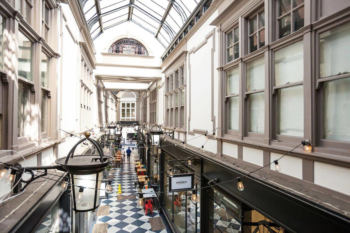 Markets and arcades