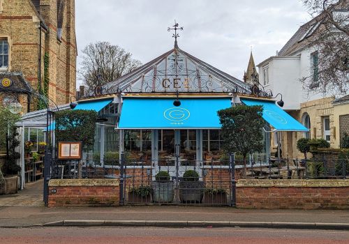 Gees Restaurant & Bar