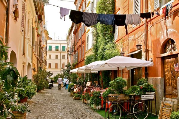 Traditional dishes in the Jewish Quarter and Trastevere