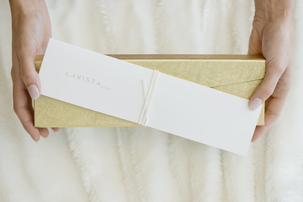 La Vista cadeaubon in een gouden geschenkdoos