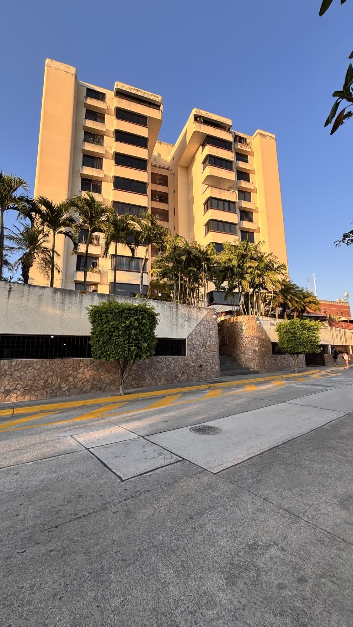 Apartamento en Frutas Condominiums