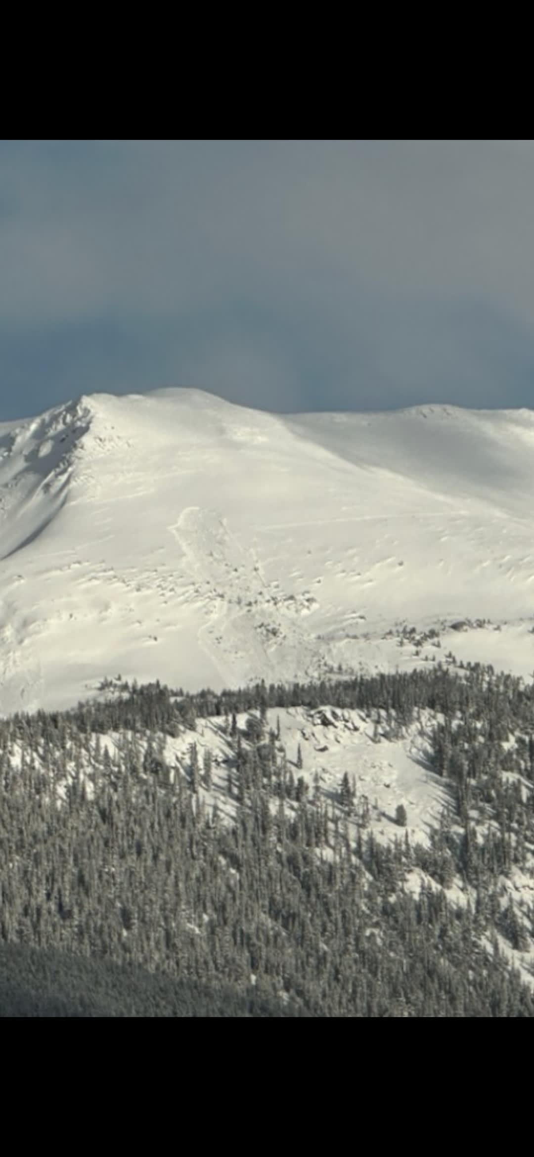 Skier triggered avalanche in Lipalian 4