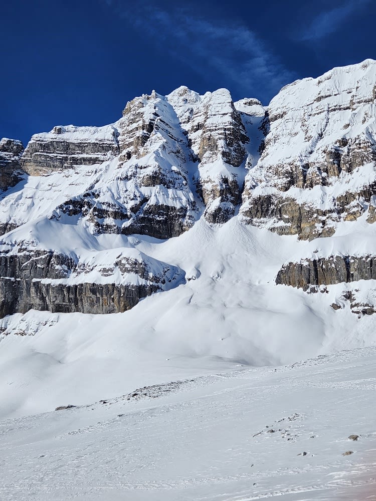 Narao Gullies - these are east facing and started avalanching at 9:30 am and were continuing all morning. Very loud.