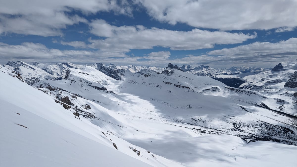View towards molar passes (north, left. south, right)