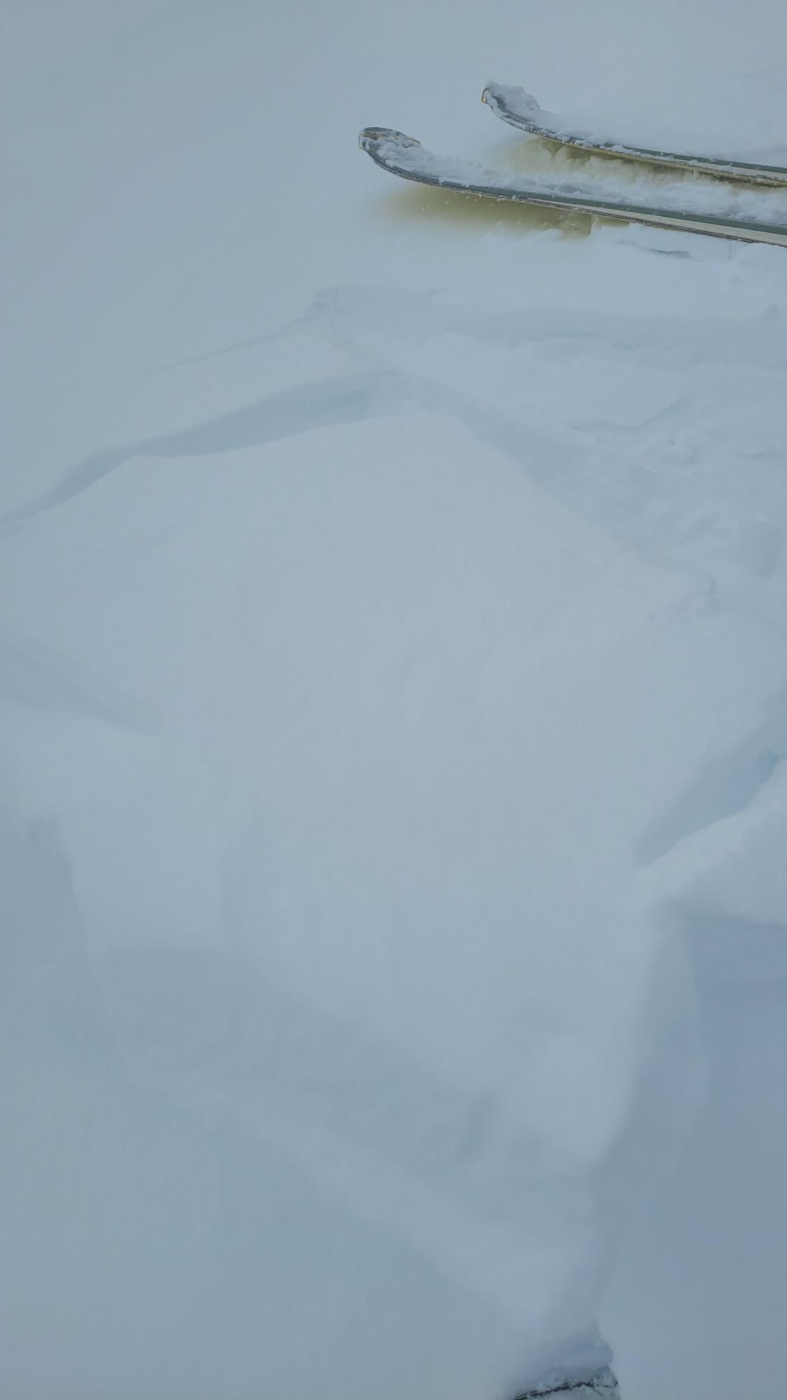 Shooting cracks and small chunks of slab were easy to trigger