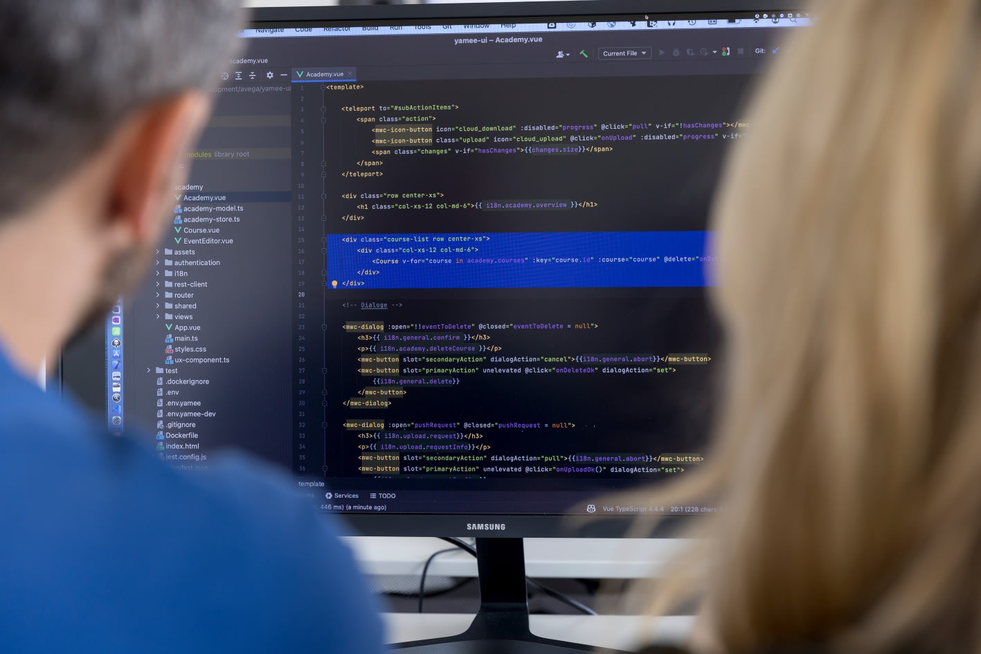 HTML Code auf einem Bildschirm