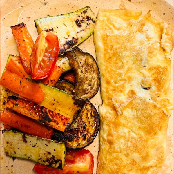 Omelette con verduras a la parrilla